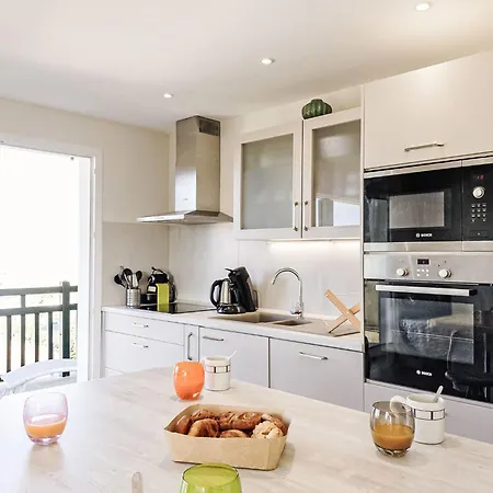 Les Hauts De Loraldia By Interhome *
