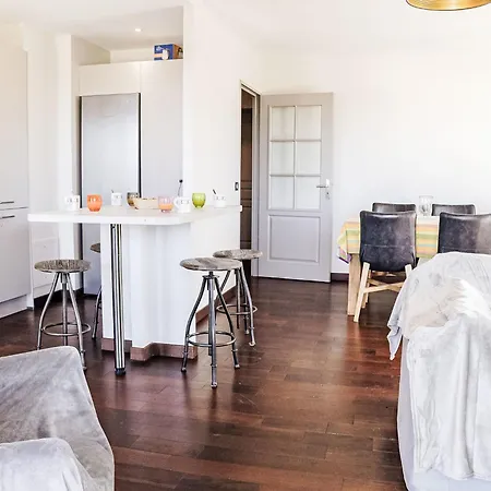 Les Hauts De Loraldia By Interhome